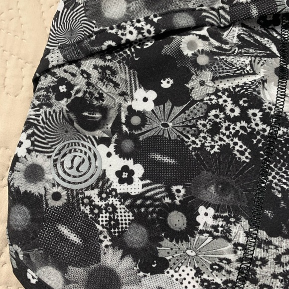 Lululemon Speed Short 2017 Seawheeze - Picture 3 of 4